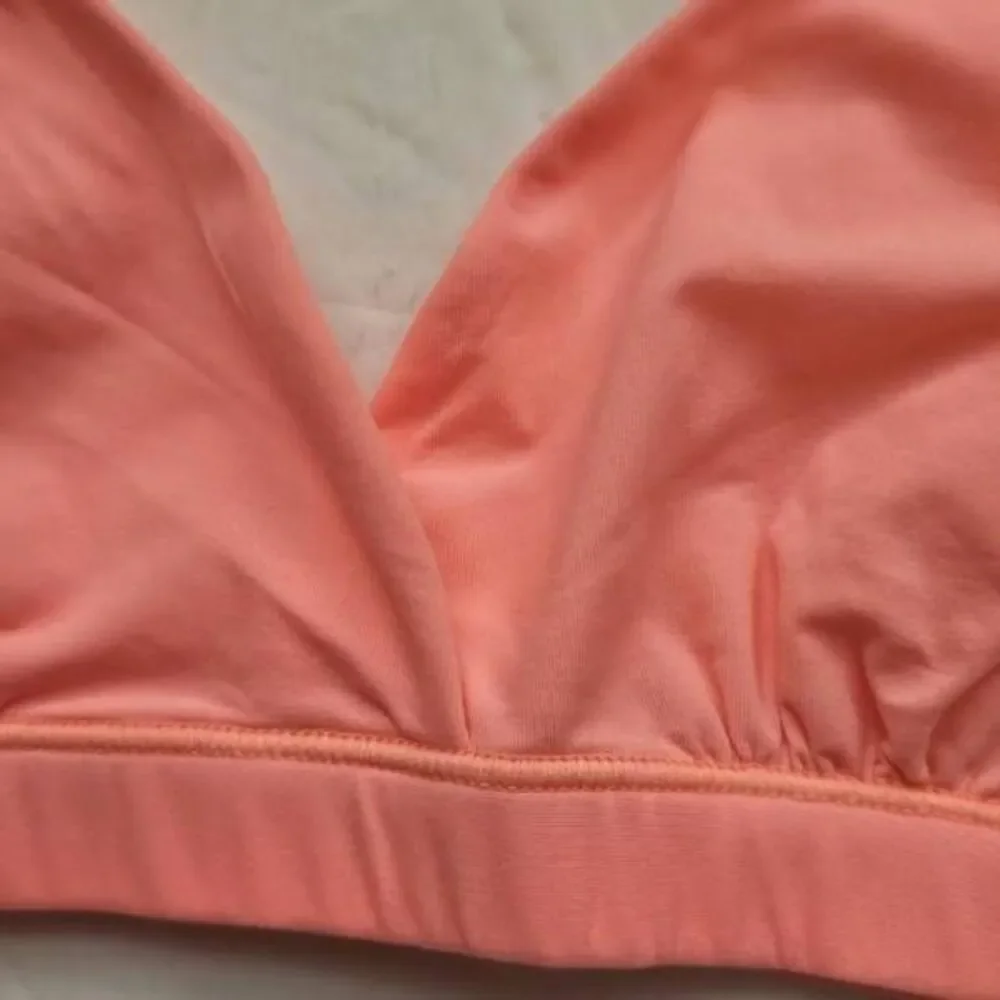 SKIMS CROSS FRONT‎ BRA NWT